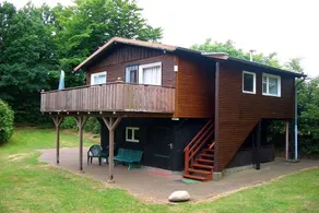 Holiday home with terrace & garden - Image 2