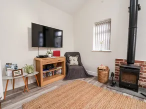 Children-friendly cottage with garden | Pets are welcome - Image 4
