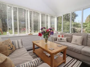 Cottage with garden - Image 5