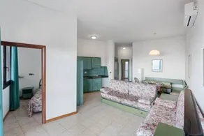 P. R. Club - Three-Room Enea 15 with Sea View, Private Terrace and Air Conditioning - Image 4