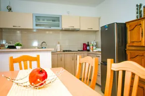 Wonderful holiday home with BBQ & garden | Garden view | Dogs allowed - Image 4