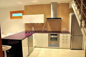 Holiday home with garden, private pool & barbeque - Image 5