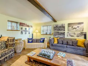 Fully equipped cottage with garden & hot tub | Dogs allowed - Image 4