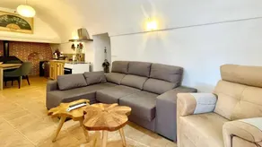 Apartamento con barbacoa, piscina y jardín - Image 2