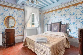 Apartment with pool, barbecue & garden - Image 2