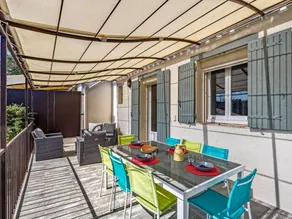 Fully equipped pleasant holiday home with terrace, BBQ & private pool - Image 5