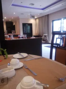 Familienfreundliches Privatzimmer mit Sauna, privatem Pool und Terrasse | Poolblick - Image 3