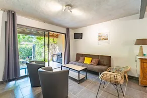 Agréable maison avec piscine, jardin et barbecue | Vue montagne - Image 4