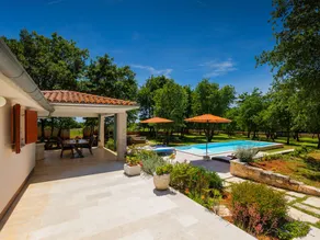 Voll ausgestattetes wunderschönes Ferienhaus mit Terrasse, Grill und privatem Pool | Haustierfreundlich - Image 5