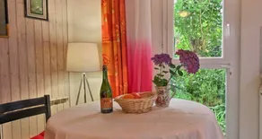 Holiday home with garden, barbecue & terrace | Garden view - Image 2