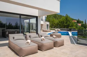 Villa Ivana Luxury Sea View Villa with Heated Pool and Jacuzzi Omis - Image 3