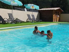 Mobile home with terrace & heated pool | Pets are welcome - Image 2