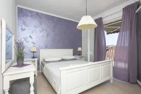 Fully equipped holiday apartment with terrace | Panoramic view - Image 5