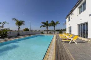 Villa with private pool - Image 5