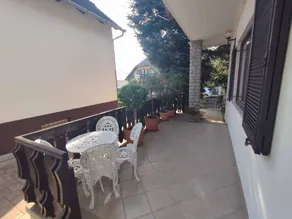 Holiday home with garden, terrace & BBQ - Image 2