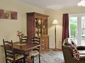 Child-friendly lovely cottage with garden & terrace - Image 3