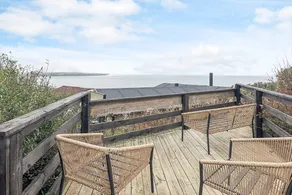 House with terrace - Image 2