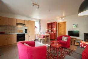 Holiday apartment with terrace - Image 3