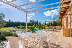 Villa with terrace & private pool - Image 4