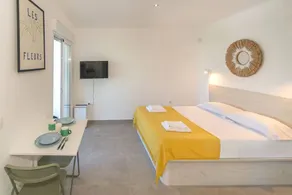 Holiday apartment with terrace | Close to the beach - Image 5