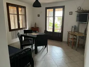 Holiday apartment with barbeque, pool & terrace - Image 3