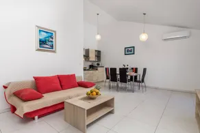 Apartment with barbeque | Garden view - Image 5