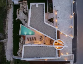 Children-friendly villa with BBQ, garden & jacuzzi | Mountain view - Image 4