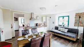 Children-friendly flat with terrace, pool & garden | River view | Good for workation | Pets are welcome - Image 2