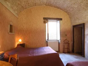 18th Century House with Garden and Dining Options - Image 5