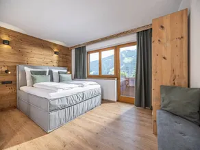 Chalet with terrace & sauna - Image 5