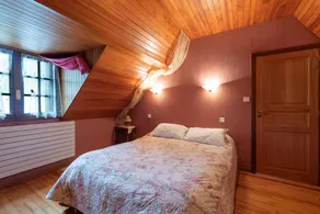 Charmante maison de vacances avec jardin et terrasse | Vue ville - Image 2