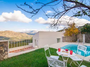 Traditionelle Villa mit Pool und BBQ, in der Näh - Image 2