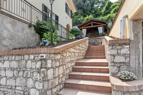 Child-friendly villa with hot tub, barbeque & garden | City view | Good for workation - Image 3