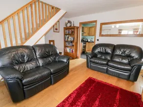 Family-friendly cottage with garden | Pets allowed - Image 5