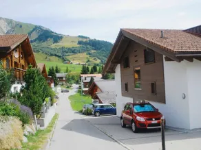 Acogedor apartamento vacacional con jardín y terraza | Junto al esquí - Image 2