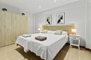 Fully equipped beautiful holiday apartment with garden & terrace - Image 2