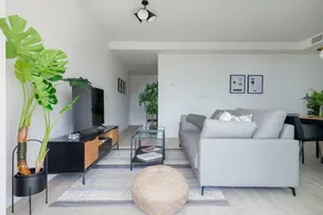 Fully equipped flat with pool | City view - Image 4