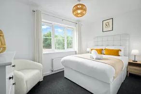 Holiday home with garden - Image 3