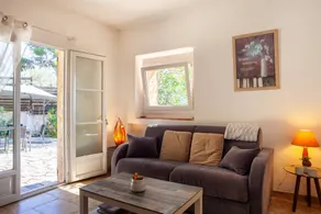 Apartment 'Somptueux Avec Jardin' with Sea View, Wi-Fi and Air Conditioning - Image 2