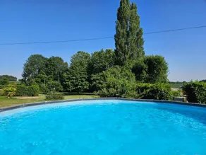 Espléndida casa rural apta para niños con jardín, piscina y barbacoa | Vistas al jardín | Adaptada para el teletrabajo - Image 4
