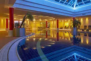 Holiday apartment with pool, terrace & sauna - Image 2