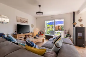 House with terrace, garden & barbecue | Suitable for remote work - Image 3