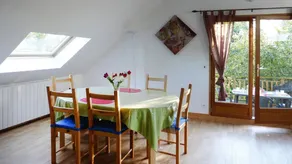 Pretty Flat With Roof Terrace And Large Garden - Image 5