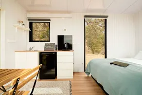 Lovely Tiny House with Outdoor Bath and Great Landscape Views in Victoria - Image 3