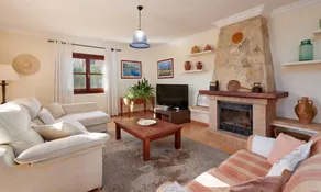 Maison de campagne adaptée aux familles avec internet haut débit, piscine et terrasse | Vue jardin | Parfaite pour le travail à distance | Avec animaux autorisés - Image 5