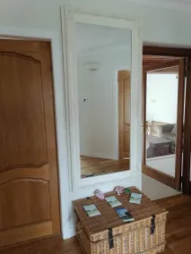 Merveilleuse chambre privée adaptée aux familles avec jardin, terrasse et piscine privée | Vue jardin - Image 5