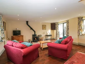 Cottage with garden - Image 3