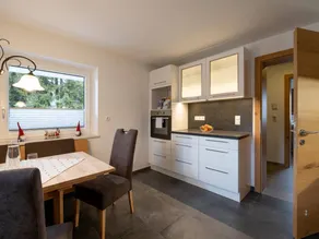 Children-friendly wonderful flat with terrace & garden - Image 5