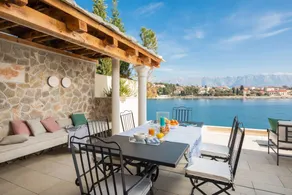 Ferienhaus mit Grill, privatem Pool und Whirlpool | Meerblick - Image 2