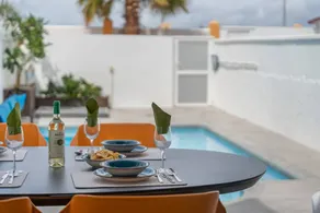 Maison entièrement équipée avec internet haut débit, piscine privée et terrasse | Vue plage | Parfaite pour le travail à distance - Image 3